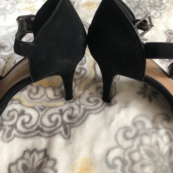 Black Heels - Picture 3 of 3
